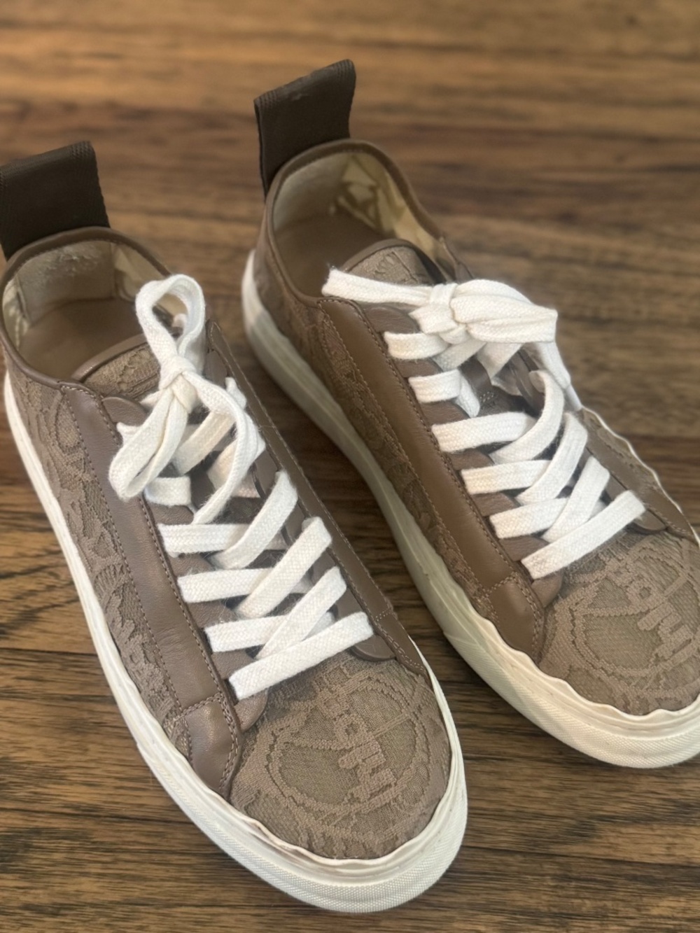 Chloe Lauren Logo Lace Low Top Sneaker - Picture 3 of 3